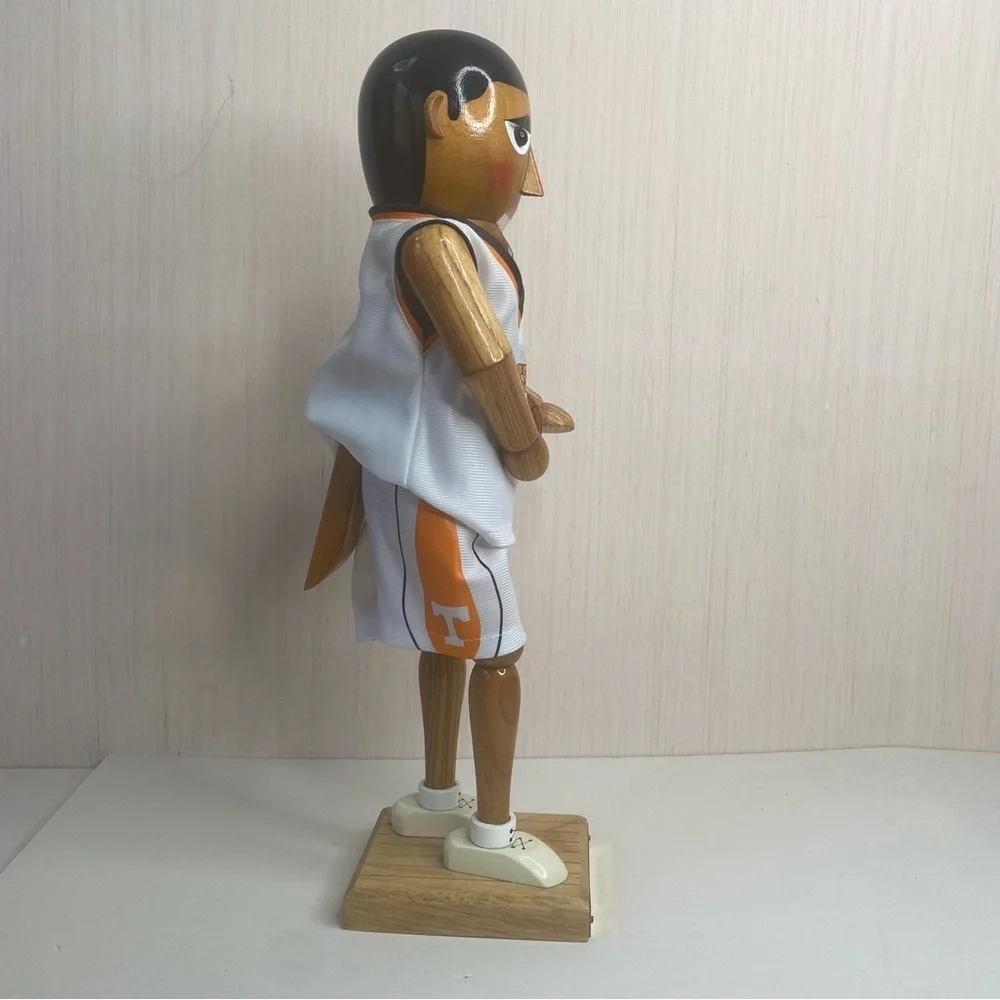 2002 Tennessee Vols Basketball Collectible Nutcracker Solid Wood 270/500 (FLAW) - Picture 5 of 9